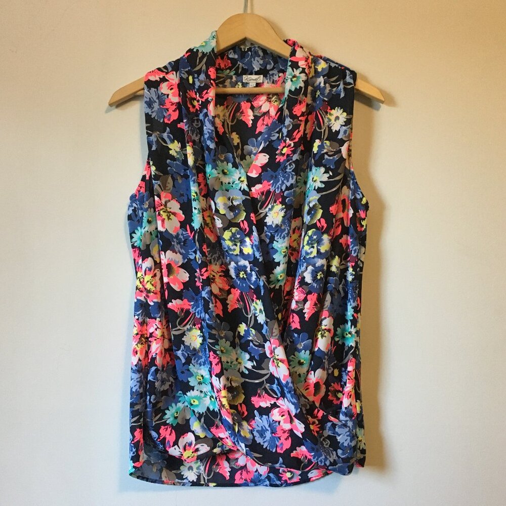 Kismet Electric Summer Twist Hem Floral Wrap Blouse Gray Small